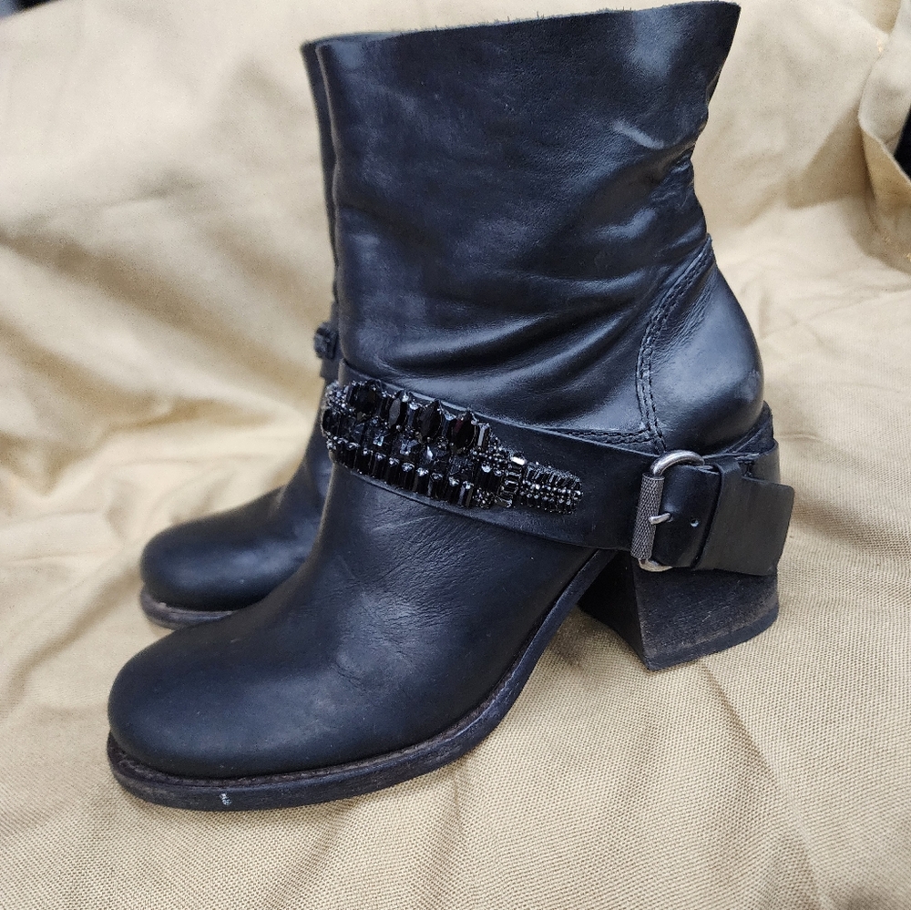Vera Wang lavender ankle boots  with jewels and buckel size 10